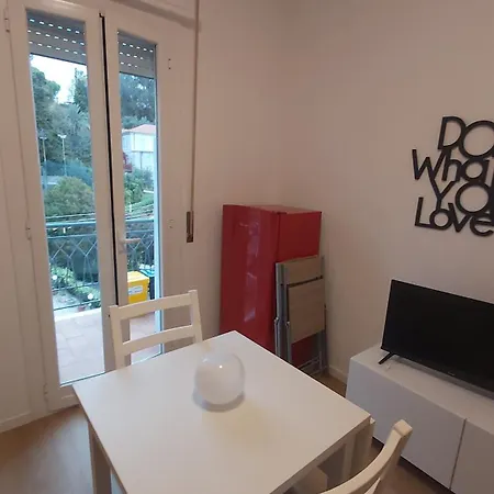 Casa Francesca Con Parcheggio Gratuito Санремо